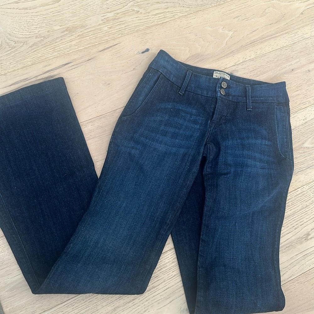 Low rise trousers. Great condition